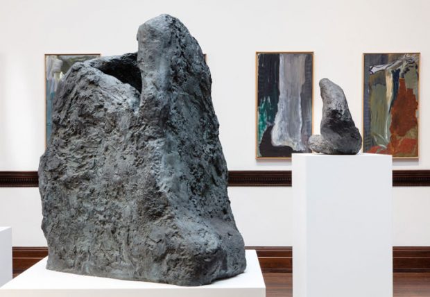 Installation view showing (in the foreground) Kopf-Kopft (Head-Head) (1986), Courtesy Michael Werner Gallery, London