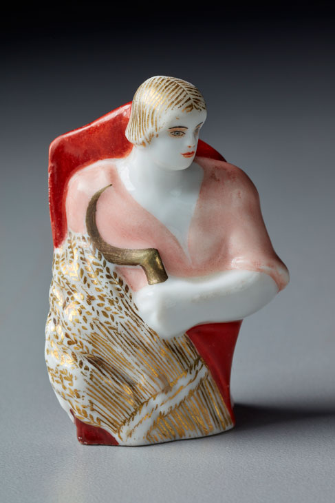 Pawn from the chess set 'Reds and Whites' (1922–25), Natalia Dan'ko. Photo: Aigars Altenbergs