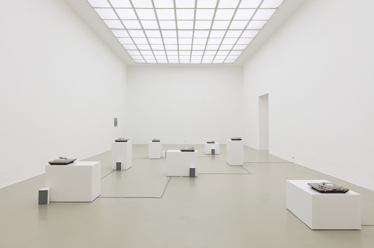 Installation view, Seven Tears (2016), Susan Philipsz, Kunstverein Hannover, 2016.
