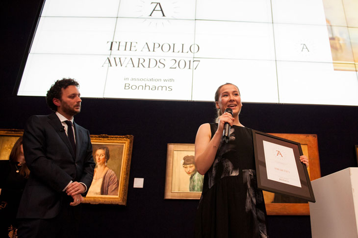 Apollo Awards 2017: Anna Lowe of Smartify collects the award for Digital Innovation of the Year. Photo © Anne Schwarz