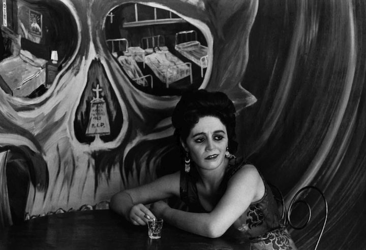 Mexico D.F. (1977), Graciela Iturbide. © Graciela Iturbide. Courtesy of Taka Ishii Gallery Photography / Film