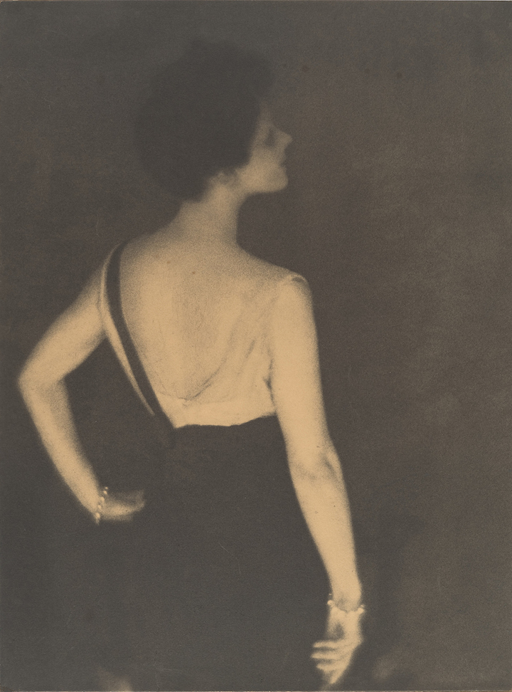 Rita de Acosta Lydig (ca. 1917), Adolf de Meyer. Courtesy The Metropolitan Museum of Art