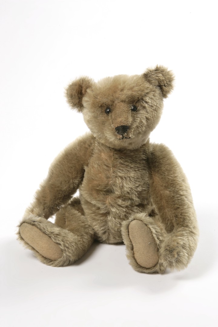 Teddy Bear manufactured by Margarete Steiff, ca. 1906-1910. © Victoria and Albert Museum, London