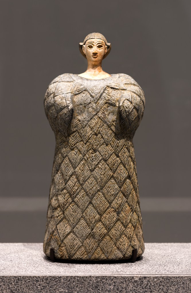 Bactrian 'princess', (2,300–1,700 BC), Louvre Abu Dhabi, photo: Thierry Ollivier; © Louvre Abu Dhabi