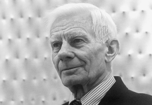 Enrico Castellani, c. 2001. Photography by Nando Lanfranco