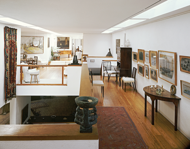 House extension, upstairs designed by Sir Leslie Martin, opened in 1970. Courtesy of Kettle's Yard, University of Cambridge. Photo: Paul Allitt