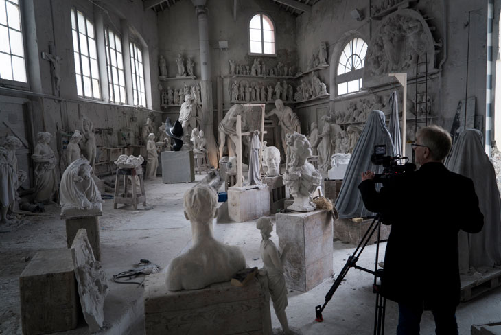 Filming sculptures at Studio Nicoli Carrara. Great Art (David-Bickerstaff)