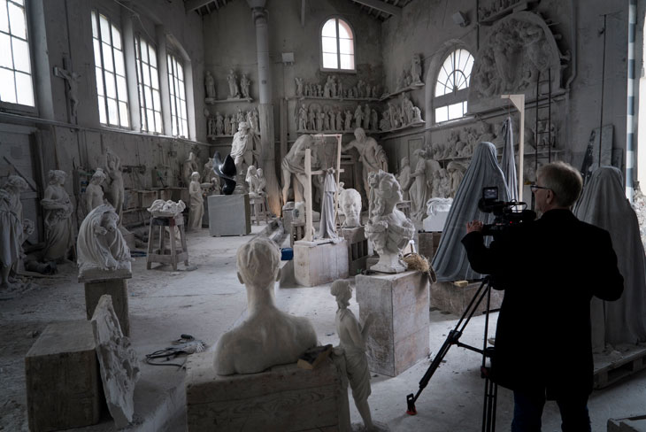 Filming sculptures at Studio Nicoli Carrara. Great Art (David-Bickerstaff)