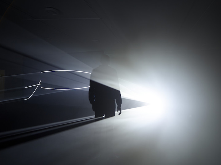 “Face to Face (II)” (2013), Anthony McCall. Photograph: Hans Wilschut