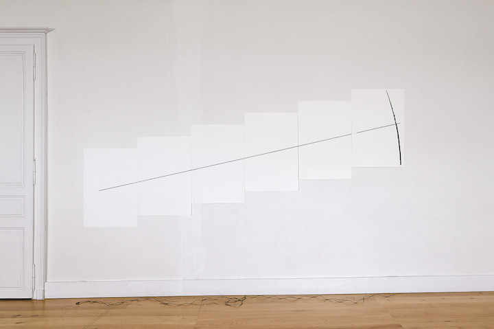 Five Minute Drawing (1974/2007), Anthony McCall. Photograph: Bruno Barlier