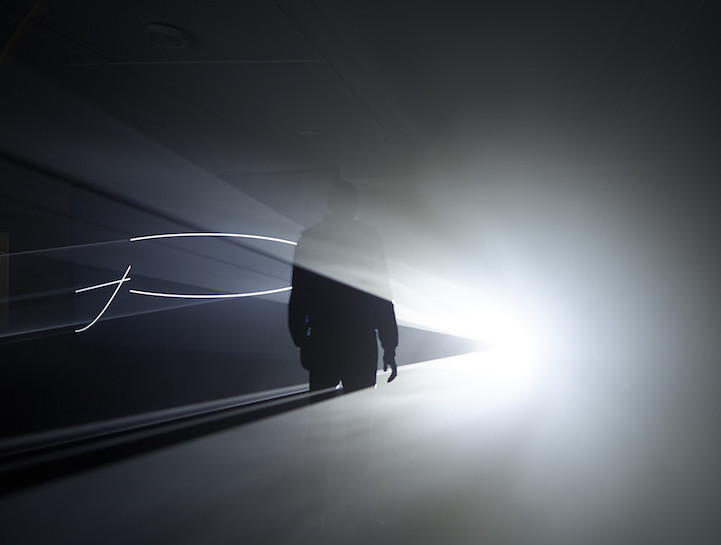 “Face to Face (II)” (2013), Anthony McCall. Photograph: Hans Wilschut
