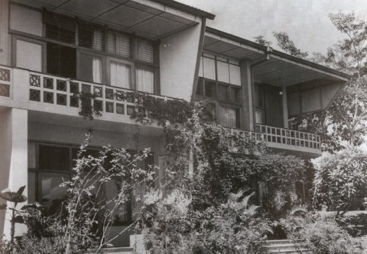 The north side of the Karunaratne House in Kandy, designed by Minnette de Silva and completed in 1950 (photo: early 1950s)