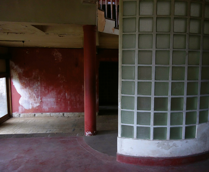 The interior of the Karunaratne House in January 2018, looking down into the former dining room