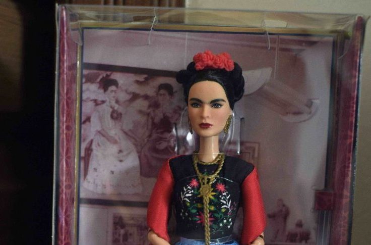 A Barbie doll depicting late Mexican artist Frida Kahlo, is exhibited – alongside other commercial products – at her sister's house in the neighborhood of Coyoacan, Mexico City,on April 19, 2018. Photo: ALFREDO ESTRELLA/AFP via Getty Images