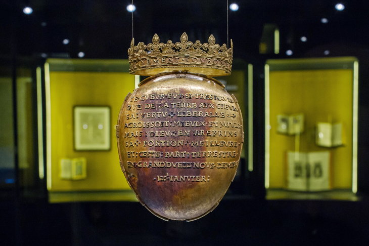 Gold reliquary of Anne of Brittany's heart.