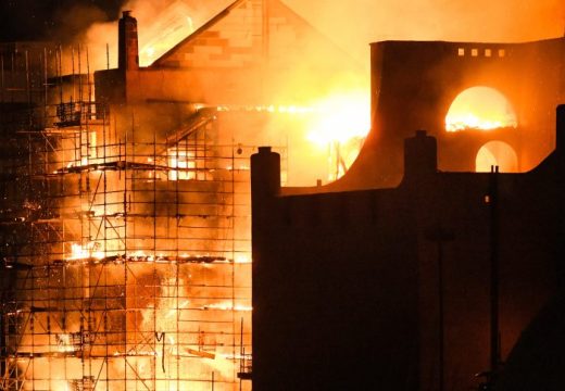 Glasgow School Of Art's Mackintosh building on fire for the second time.