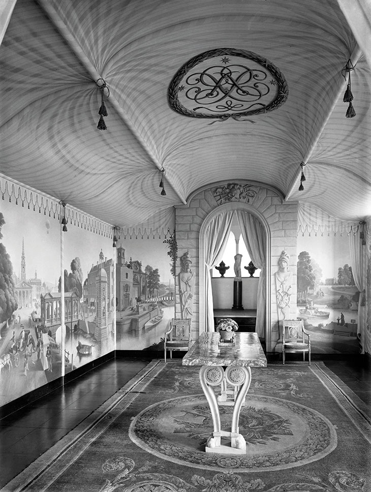 View into the painted Room at Port Lympne, Kent (photo 1933), Rex Whistle.