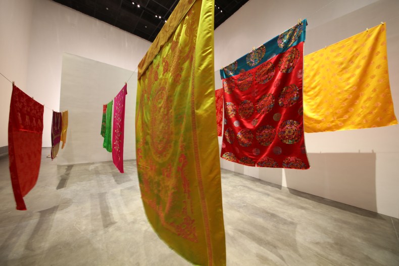A Laundry Woman, (2000/18) Kimsooja, installation view at the Yinchuan BIennale.