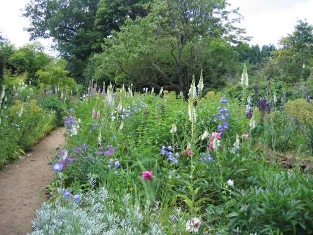 The Summer Garden at Munstead Wood, Image courtesy Gardenvisit