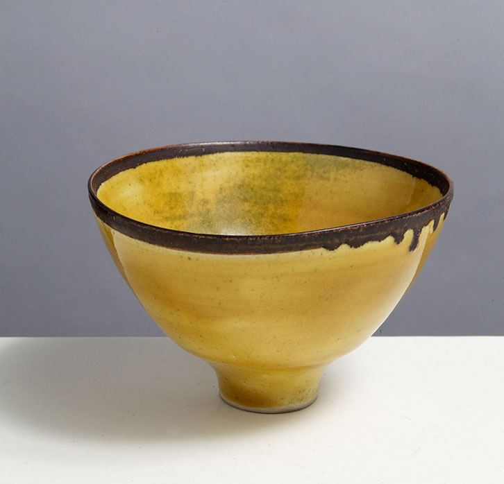 Porcelain bowl (1955–60), Lucie Rie.