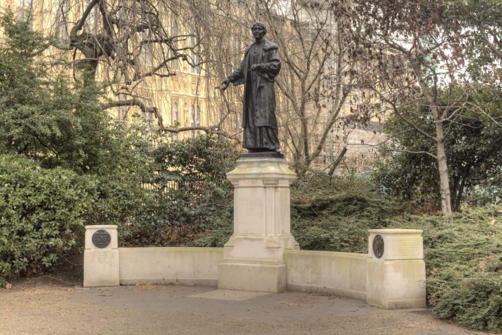 The statue of Emmeline Pankhurst in Victoria Tower Gardens, designed by Arthur George Walker and unveiled in 1930, photo: Wikimedia Commons