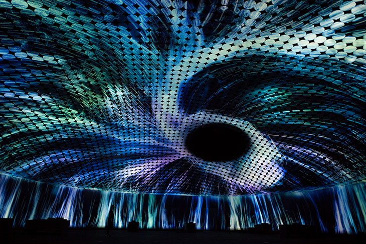 Vortex of Light Particles (2018), teamLab.