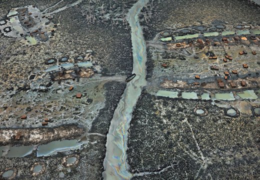 Oil Bunkering #1, Niger Delta, Nigeria 2016 (2016), Edward Burtynsky.