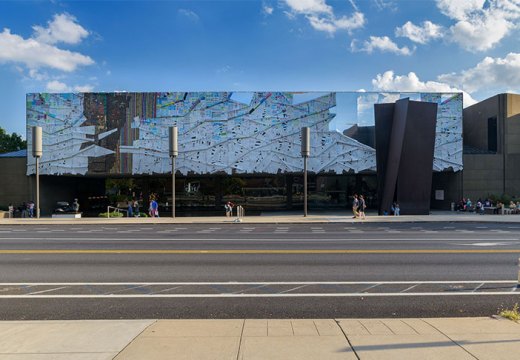 Three Angles (2018), El Anatsui. Installation view at the Carnegie Museum of Art for the 57th Carnegie International in 2018.