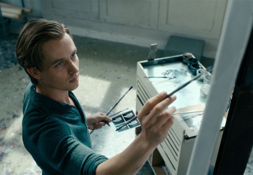 Tom Schilling as Kurt Barnert.