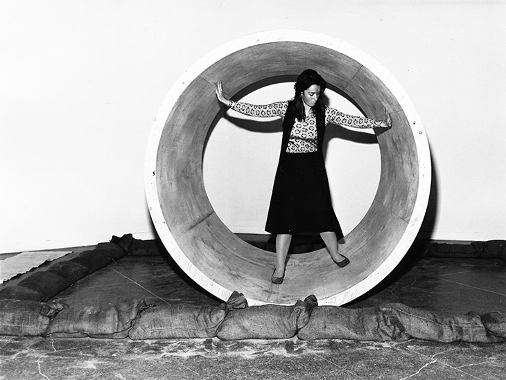 Installation view of Robert Morris ‘Bodyspacemotionthings’ at the Tate in 1971.