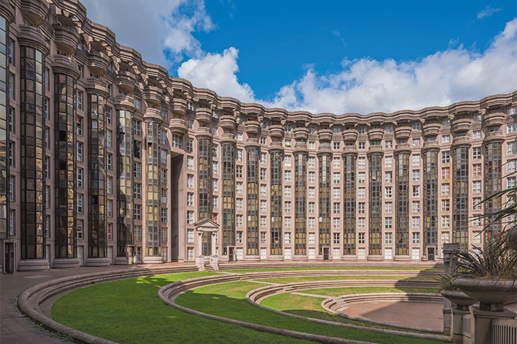 The ‘theatre’ building in the Espaces d’Abraxas complex in Marne-la-Vallée, near Paris, designed by Ricardo Bofill and constructed in 1978–83.