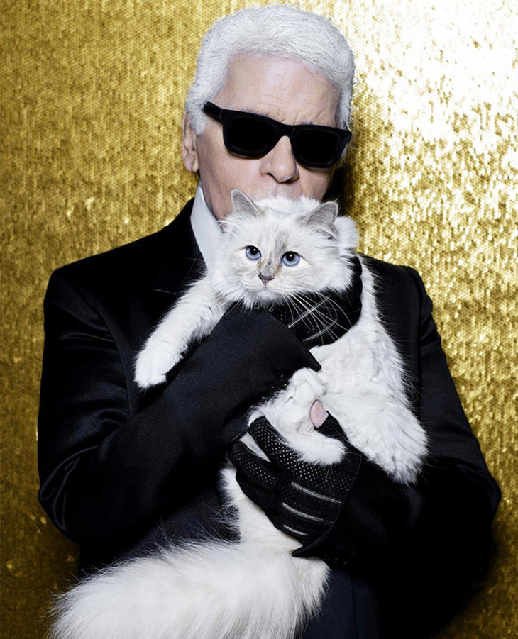 Karl Lagerfeld with his cat, Choupette.