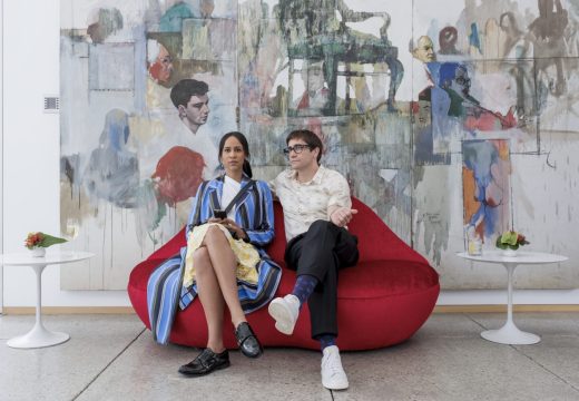 Zawe Ashton and Jake Gyllenhaal in Velvet Buzzsaw.