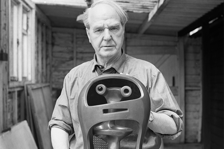 Portrait of Henry Moore with Helmet Head No. 2 (1950) in 1967.