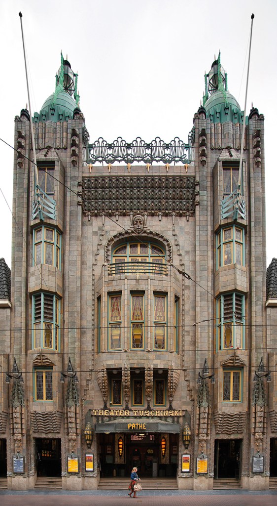 The Tuschinski Theatre, designed by Hijman Louis de Jong and built in 1921. Photo: Scenics and Science/Alamy Stock Photo