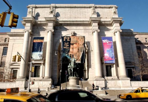 The American Museum of Natural History photographed in 2004.