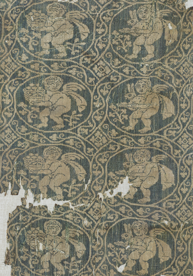 Fragment of a silk tunic (4th century), Egypt or Eastern Mediterranean.