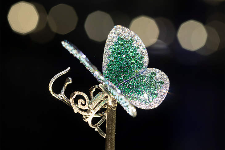 Magpies rejoice the V A has revamped its jewellery gallery