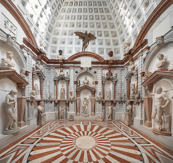 Installation view of ‘DOMUS GRIMANI 1594–2019’ in the Sala della Tribuna in Palazzo Grimani, Venice, 2019.