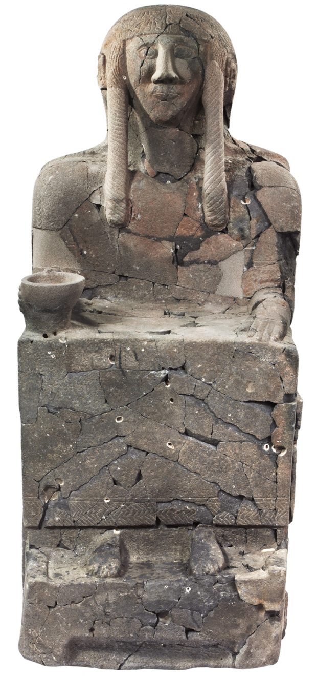 Funerary sculpture, 10th–9th century BC, Neo-Hittite, Tell Halaf, north-eastern Syria, Vorderasiatisches Museum, Berlin