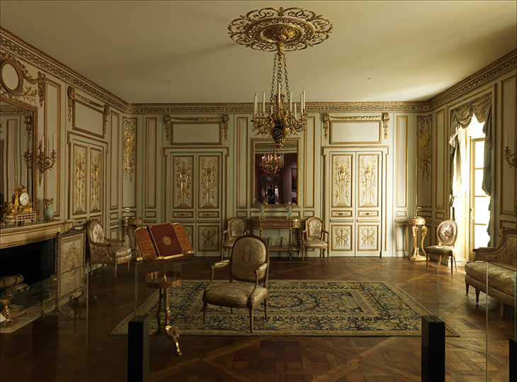 Boiserie from the Hôtel de Cabris, Grasse (c. 1774). View towards the south wall of the reconstructed room at the Metropolitan Museum of Art in New York