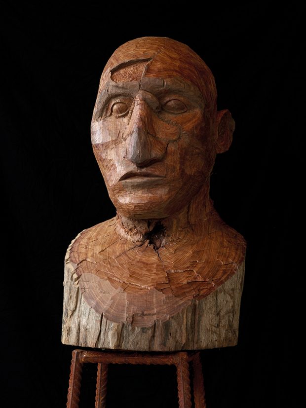 Installation view of a bust inspired by soldiers disfigured in war (gueules cassées) by Kader Attia, at the Middelheim Museum, Antwerp. Courtesy the artist and Galerie Nagel Draxler, Berlin; © Kader Attia
