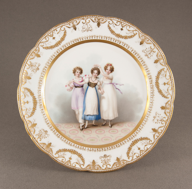 The Three Graces (c. 1818–20), Nantgarw China Works.