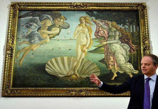 Uffizi director Eike Schmidt in front of Botticelli’s Birth of Venus, at the reopening of the gallery’s room dedicated to the artist in 2016.