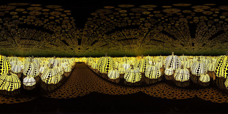 Panoramic installation view of All the Eternal Love I Have for the Pumpkins (2016), Yayoi Kusama, at the Hirschhorn Museum and Sculpture Garden, Washington, D.C., 2017.