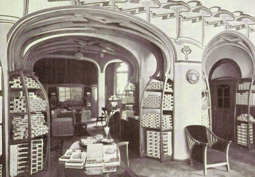 Photograph of the saleroom of the Continental Havana Company in Berlin, designed by Henry van de Velde in 1899, and published in Innen-Dekoration, October 1899.