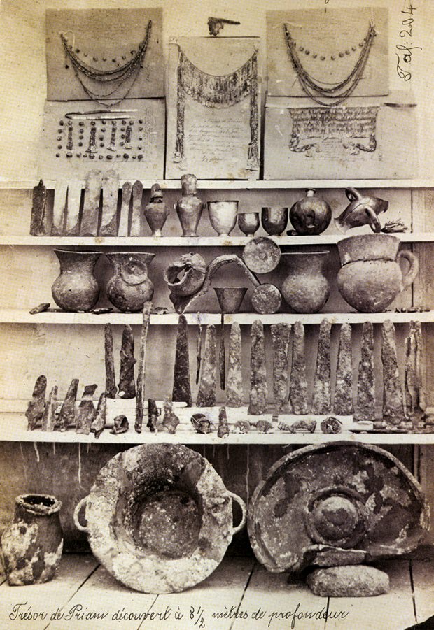 Heinrich Schliemann’s photograph of Priam’s Treasure, published in ‘Atlas Trojanischer Alterthümer’ (Atlas of Trojan Antiquities) in 1874.