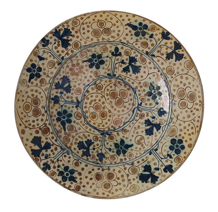 Hispano-Moresque plate (c. 1400–50), Spanish. Courtesy Victoria and Albert Museum, London