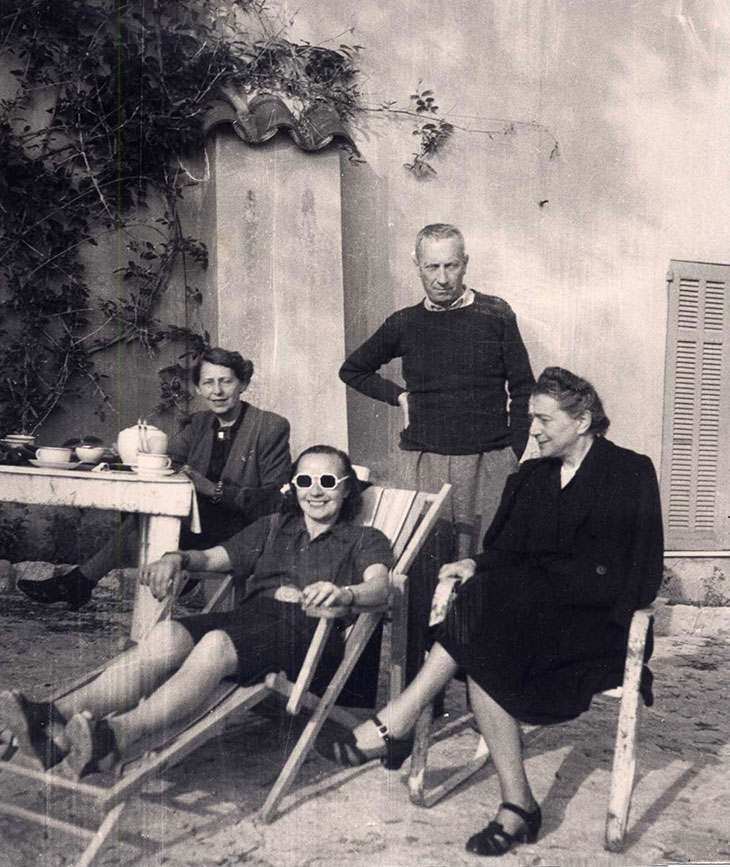 Photograph of (left to right) Sophie Taeuber-Arp, Sonia Delaunay, Jean (Hans) Arp, and a friend in Grasse in 1942.