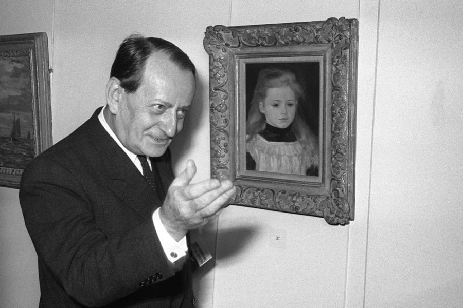 André Malraux, in his role as culture minister, inaugurating an Impressionist exhibition in Paris in 1966.